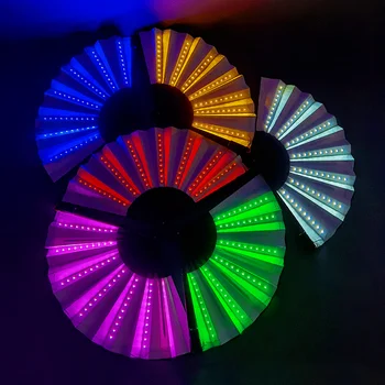 1pc Led Lumineux Pliage Fan 13inch Partie Colorée Ventilateur de Mariage à la Main des Fans pour le Club de Nuit de la Danse Lueur dans l'Obscurité du Soir Accessoire