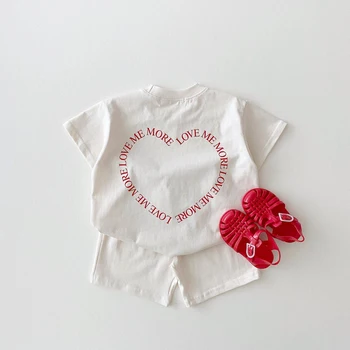 2023 coréenne de Vêtements pour Bébé, Vêtements Fille Jeux de Boutique de Tenues d'Été Cœur d'Impression de Base T-shirts Sweat-shirt+Shorts Set 1-3 ans