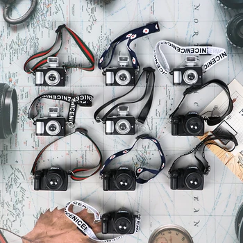 25Styles Mini Simulation de Caméras de Poupée Jouets Appareil photo Pour Poupée, Accessoires de Cadeau d'Anniversaire d'Enfants Poupées Accessoire de Décoration de la Maison