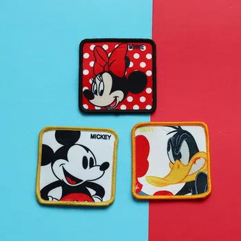 Dessin animé de Disney Anime Mickey, Minnie Mouse Patchs de Donald Duck Badges Brodés Pour le T-shirt DIY Coudre des Vêtements Patch Décor