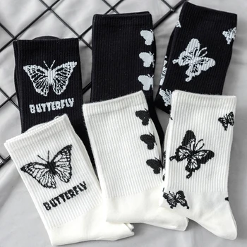 Kawaii bel animal papillon chaussettes femmes chaussettes noir et blanc de la jambe tas de chaussettes de sports de rue de tendance Harajuku chaussettes femmes